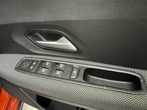 DY23BEO Dacia Jogger 1.0 TCe Expression 5dr Thumbnail #16