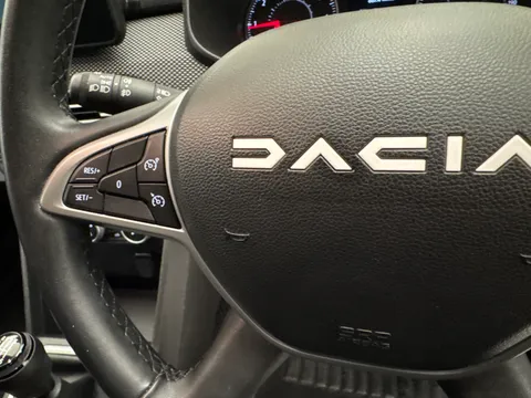 DY23BEO Dacia Jogger 1.0 TCe Expression 5dr Thumbnail #18
