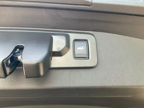 HK74PVP Renault Symbioz 1.6 E-Tech FHEV 145 Techno Esprit Alpine 5dr Auto Thumbnail #11