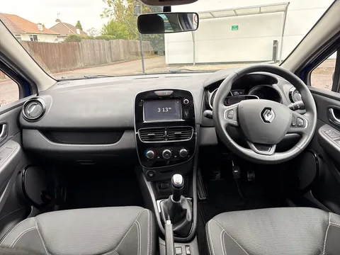 BL68TWJ Renault Clio 0.9 TCE 90 Iconic 5dr Thumbnail #5