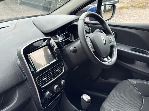 BL68TWJ Renault Clio 0.9 TCE 90 Iconic 5dr Thumbnail #14