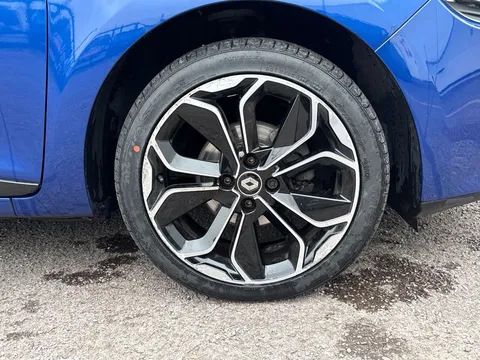 BL68TWJ Renault Clio 0.9 TCE 90 Iconic 5dr Thumbnail #32