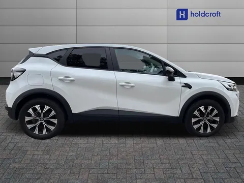 BD74XZZ Renault Captur 1.6 E-Tech Full Hybrid 145 Evolution 5dr Auto Thumbnail #6