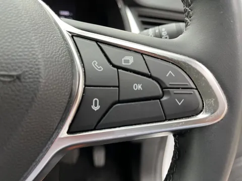 BD74XZZ Renault Captur 1.6 E-Tech Full Hybrid 145 Evolution 5dr Auto Thumbnail #21