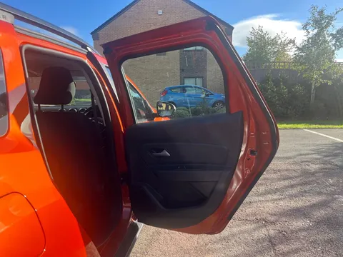 BP73JYT Dacia Duster 1.0 TCe 90 Expression 5dr Thumbnail #18