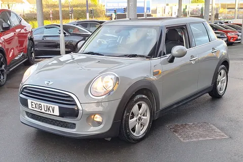 EX18UKV Mini Hatchback 1.5 Cooper 5dr Auto Thumbnail #16
