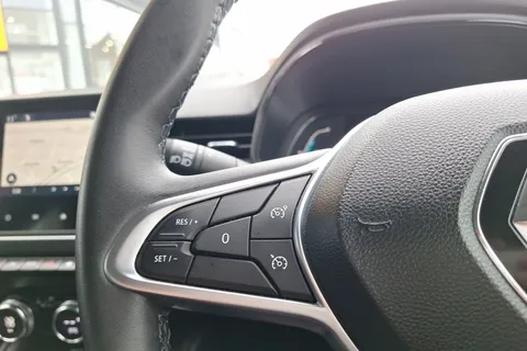 BT71YFA Renault Clio 1.6 E-TECH Hybrid 140 Iconic 5dr Auto Thumbnail #33