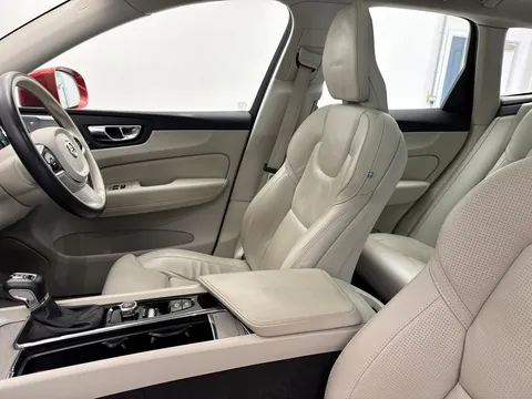 DS19PGX Volvo XC60 2.0 T5 [250] Inscription Pro 5dr AWD Geartronic Thumbnail #13