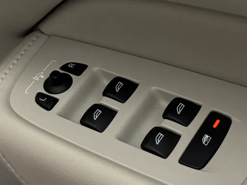 DS19PGX Volvo XC60 2.0 T5 [250] Inscription Pro 5dr AWD Geartronic Thumbnail #18