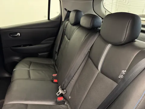FD71ETK Nissan LEAF 110kW Tekna 40kWh 5dr Auto Thumbnail #13