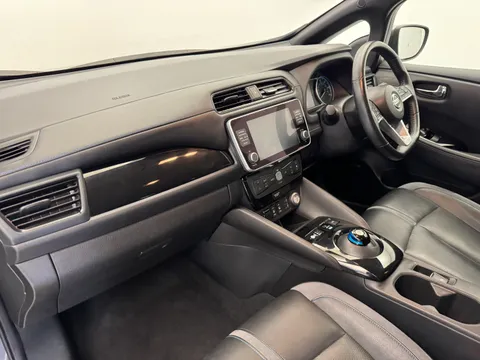 FD71ETK Nissan LEAF 110kW Tekna 40kWh 5dr Auto Thumbnail #15