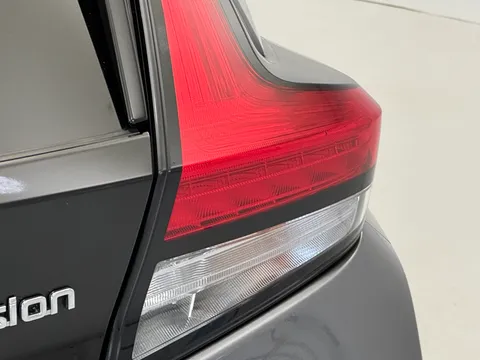 FD71ETK Nissan LEAF 110kW Tekna 40kWh 5dr Auto Thumbnail #35