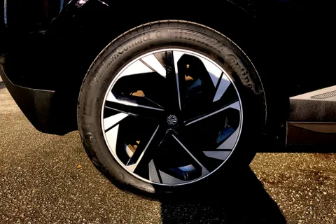 MJ73EBL Mg Motor Uk Mg4 150kW Trophy EV Long Range 64kWh 5dr Auto Thumbnail #4