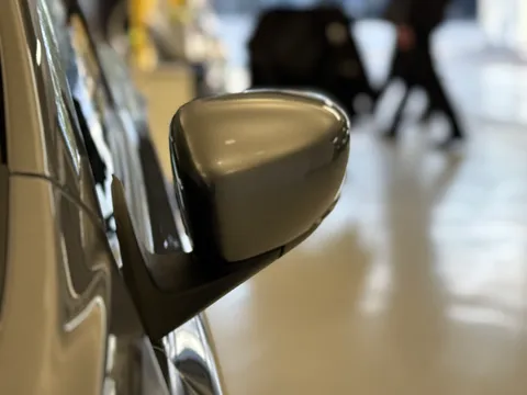 SA71XLM Nissan LEAF 110kW Acenta 40kWh 5dr Auto [6.6kw Charger] Thumbnail #31