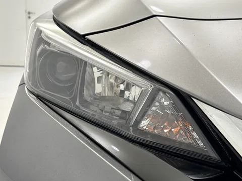 SA71XLM Nissan LEAF 110kW Acenta 40kWh 5dr Auto [6.6kw Charger] Thumbnail #32