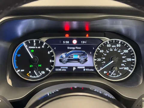 DT74UDU Nissan Qashqai 1.5 E-Power Acenta Premium 5dr Auto Thumbnail #26