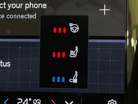 DC72LYU Volvo XC60 2.0 B5P Ultimate Dark 5dr AWD Geartronic Thumbnail #29