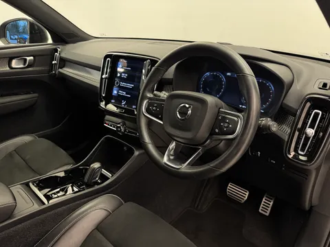 DV71OJC Volvo XC40 2.0 B4P R DESIGN 5dr Auto Thumbnail #18
