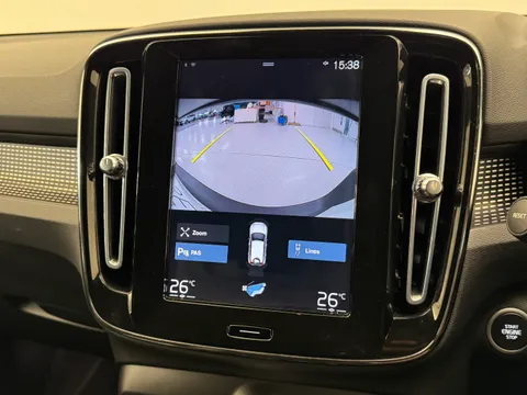 DV71OJC Volvo XC40 2.0 B4P R DESIGN 5dr Auto Thumbnail #23