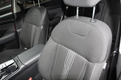 DE23VPV Hyundai Tucson 1.6 TGDi Hybrid 230 Premium 5dr 2WD Auto Thumbnail #7