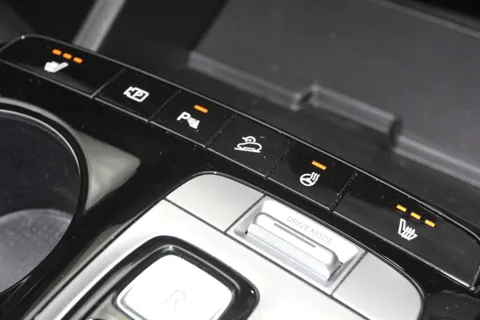 DE23VPV Hyundai Tucson 1.6 TGDi Hybrid 230 Premium 5dr 2WD Auto Thumbnail #23