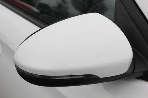 MF69LWH Hyundai Tucson 1.6 CRDi 48V MHD SE Nav 5dr 2WD Thumbnail #5