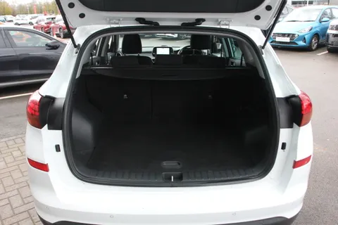 MF69LWH Hyundai Tucson 1.6 CRDi 48V MHD SE Nav 5dr 2WD Thumbnail #13
