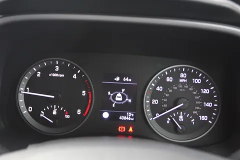 MF69LWH Hyundai Tucson 1.6 CRDi 48V MHD SE Nav 5dr 2WD Thumbnail #17