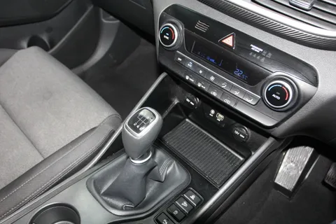 MF69LWH Hyundai Tucson 1.6 CRDi 48V MHD SE Nav 5dr 2WD Thumbnail #22