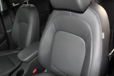 MK23PRZ Hyundai Kona 1.6 GDi Hybrid Ultimate 5dr DCT Thumbnail #10