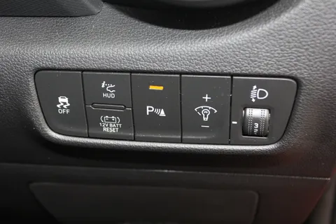 MK23PRZ Hyundai Kona 1.6 GDi Hybrid Ultimate 5dr DCT Thumbnail #30