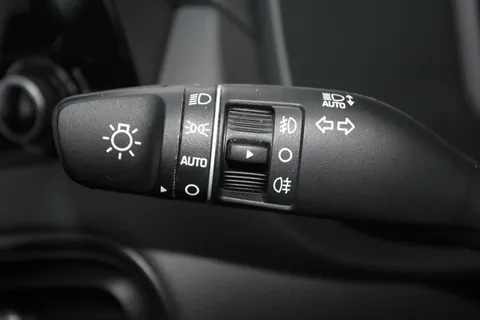 MK23PRZ Hyundai Kona 1.6 GDi Hybrid Ultimate 5dr DCT Thumbnail #26