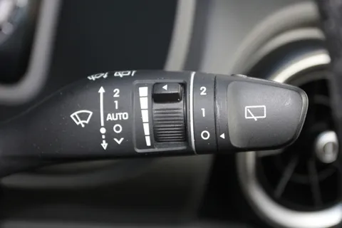 MK23PRZ Hyundai Kona 1.6 GDi Hybrid Ultimate 5dr DCT Thumbnail #27