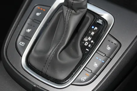 MK23PRZ Hyundai Kona 1.6 GDi Hybrid Ultimate 5dr DCT Thumbnail #23