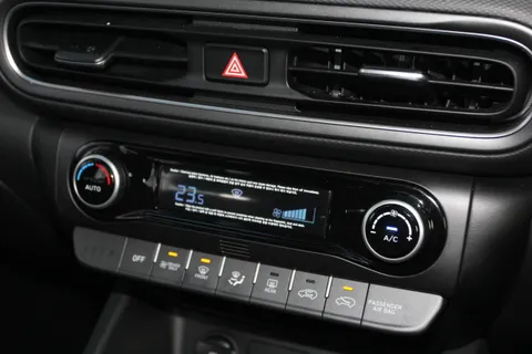 MK23PRZ Hyundai Kona 1.6 GDi Hybrid Ultimate 5dr DCT Thumbnail #21