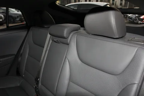 ML70ZPO Hyundai Ioniq 1.6 GDi Hybrid Premium SE 5dr DCT Thumbnail #13