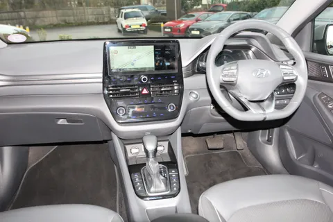 ML70ZPO Hyundai Ioniq 1.6 GDi Hybrid Premium SE 5dr DCT Thumbnail #7
