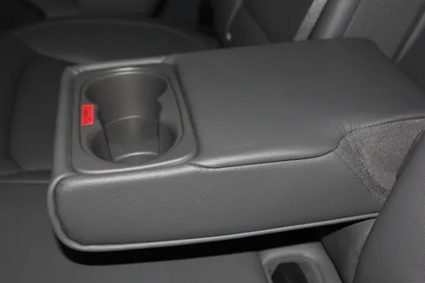 ML70ZPO Hyundai Ioniq 1.6 GDi Hybrid Premium SE 5dr DCT Thumbnail #14