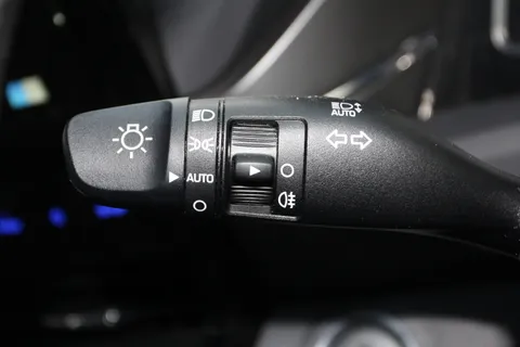 ML70ZPO Hyundai Ioniq 1.6 GDi Hybrid Premium SE 5dr DCT Thumbnail #25