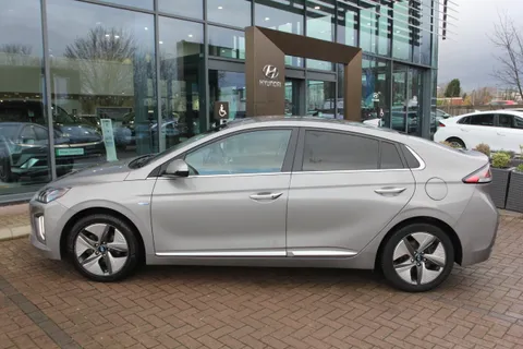 ML70ZPO Hyundai Ioniq 1.6 GDi Hybrid Premium SE 5dr DCT Thumbnail #6