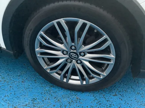 MP23HYB Toyota C-HR 1.8 Hybrid Excel 5dr CVT Thumbnail #11