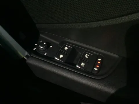 DG73BVH Audi Q2 30 TFSI S Line 5dr Thumbnail #31