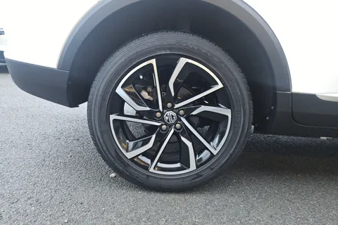 MW73YGC Mg Motor Uk Zs 1.5 VTi-TECH Exclusive 5dr Thumbnail #5