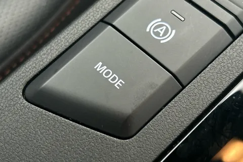 MC24OLB Mg Motor Uk Mg3 1.5 Hybrid Trophy 5dr Auto Thumbnail #39