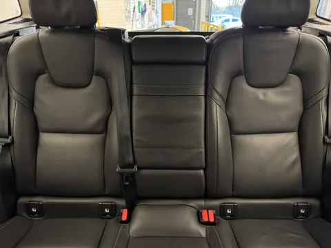 YX71ZVG Volvo XC60 2.0 B4D Inscription 5dr AWD Geartronic Thumbnail #24