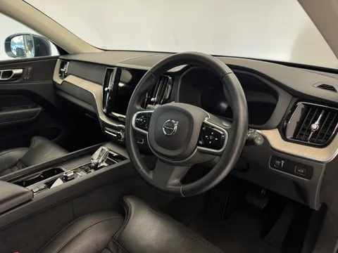 YX71ZVG Volvo XC60 2.0 B4D Inscription 5dr AWD Geartronic Thumbnail #28