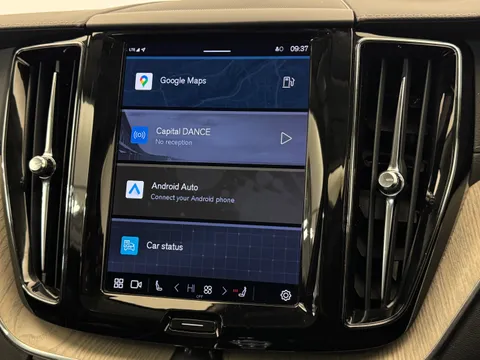 YX71ZVG Volvo XC60 2.0 B4D Inscription 5dr AWD Geartronic Thumbnail #31