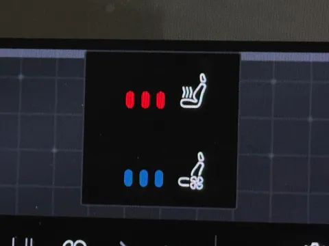 YX71ZVG Volvo XC60 2.0 B4D Inscription 5dr AWD Geartronic Thumbnail #34