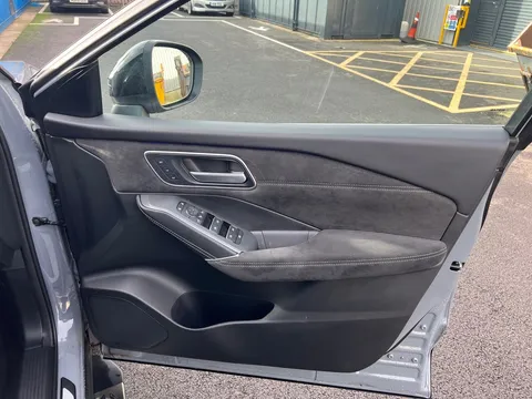 DX25WXR Nissan Qashqai 1.5 E-Power Tekna+ 5dr Auto Thumbnail #18