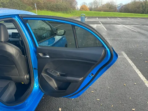 CX74RXS Mg Motor Uk Mg3 1.5 Hybrid Trophy 5dr Auto Thumbnail #19